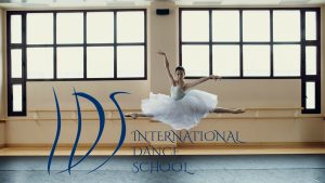 bailarina ballet salto frontal international dance school alicante